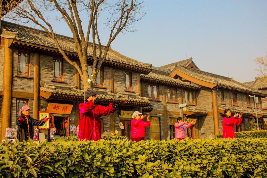 Women practising tai chi in Beijing park