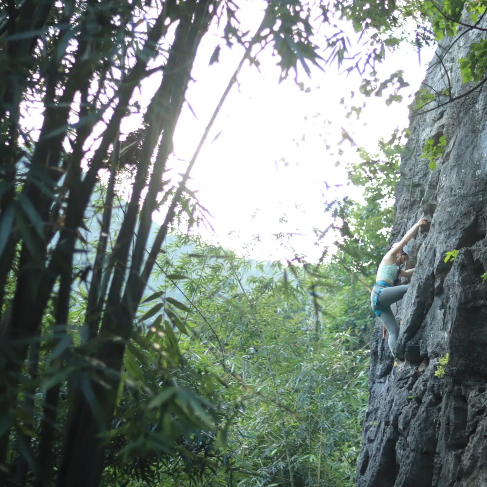 Guest rock climbing with China Trailfolk